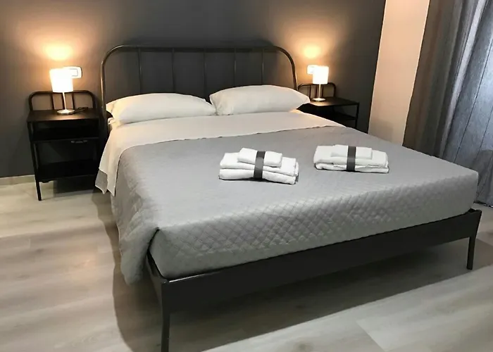 Sensation House לינה וארוחת בוקר 4*