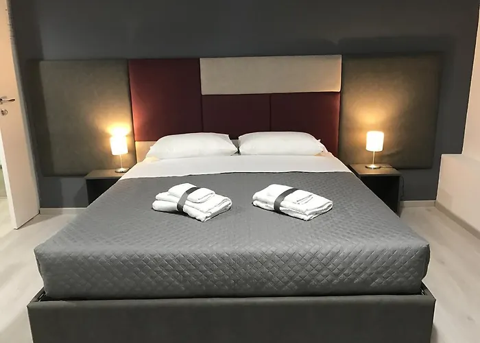 Sensation House 4*